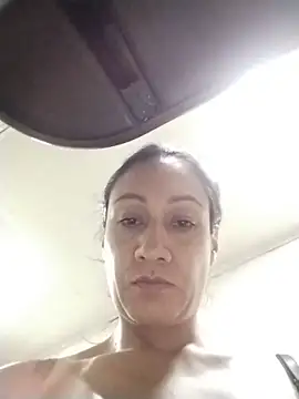 Snapshot of kendrasub chatting on April 2026 06:05:02 AM kendrasub online show from April 2026 06:05:02 AM