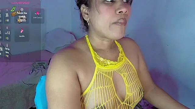 Snapshot of kiarybell__ chatting on February 2025 03:09:01 AM kiarybell   online show from February 2025 03:09:01 AM