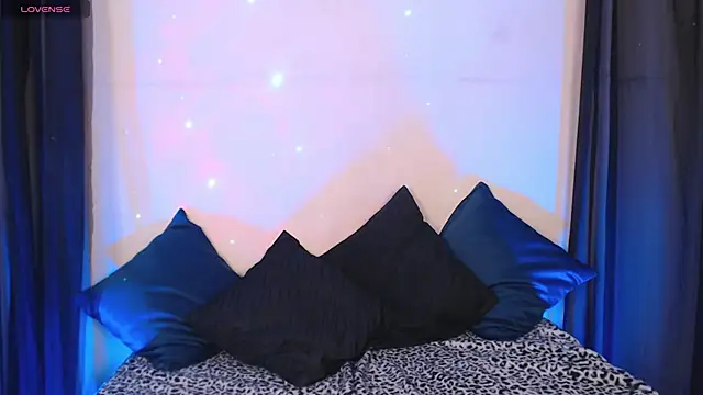 Agatha Tenebris online show from December 2024 05:23:02 PM