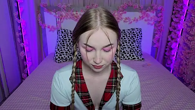 LilyStarlight online show from April 2026 03:23:01 AM