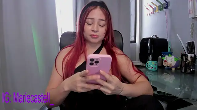 Snapshot of Marie_Castelzc chatting on December 2024 04:20:01 PM Marie Castelzc online show from December 2024 04:20:01 PM