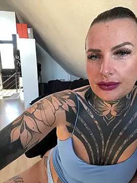 Snapshot of InkedBiitch chatting on April 2026 06:03:02 AM InkedBiitch online show from April 2026 06:03:02 AM