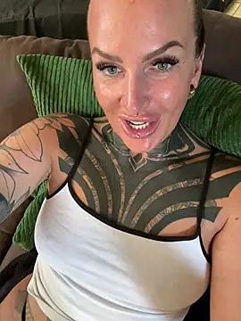 InkedBiitch online show from May 2026 06:27:02 PM