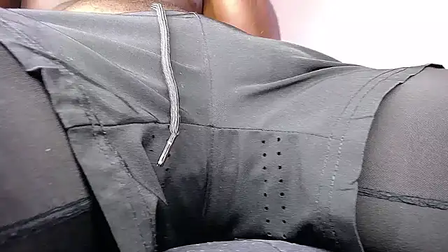 Snapshot of MAXJONES_2 chatting on April 2026 08:36:02 PM MAXJONES 2 online show from April 2026 08:36:02 PM