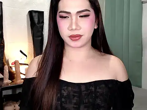 Snapshot of elise_bloom69 chatting on April 2026 05:43:01 PM elise bloom69 online show from April 2026 05:43:01 PM