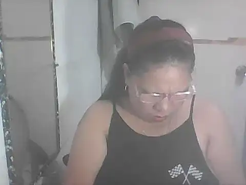 hotwet mama4uxx online show from March 2025 02:23:02 PM