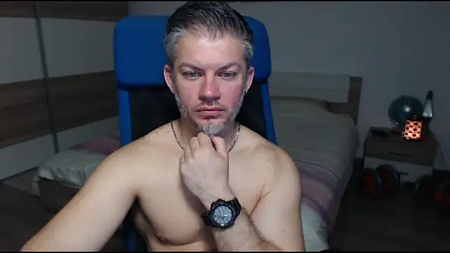 RobbyShawz online show from March 2025 05:17:02 AM