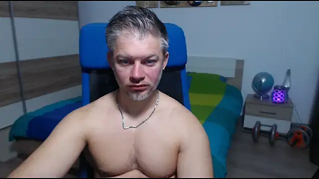 RobbyShawz online show from October 2025 04:24:01 AM