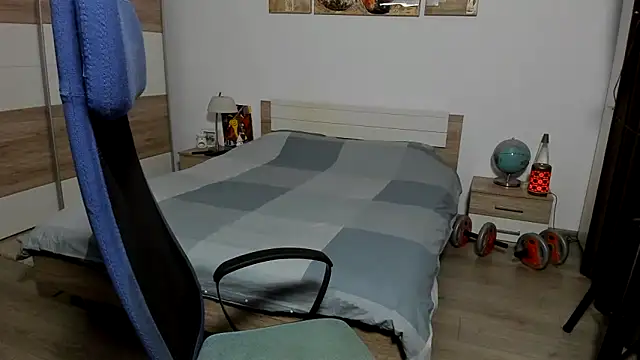 RobbyShawz online show from April 2026 04:02:02 AM