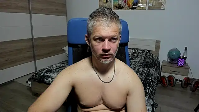 Snapshot of RobbyShawz chatting on June 2026 04:17:02 AM RobbyShawz online show from June 2026 04:17:02 AM