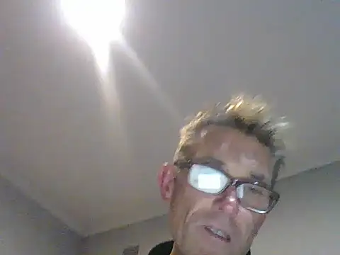 Snapshot of xykenrah@xh chatting on December 2024 09:09:01 PM xykenrahxh online show from December 2024 09:09:01 PM