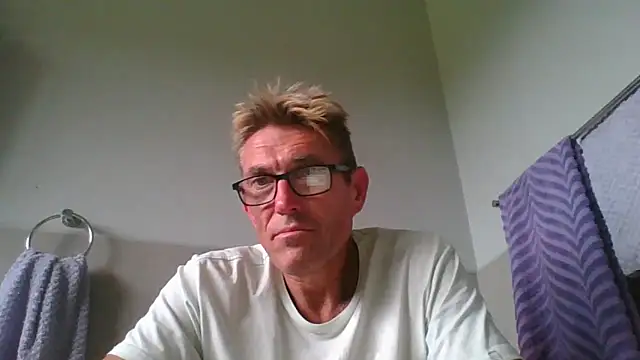 Snapshot of xykenrah@xh chatting on December 2024 03:10:01 PM xykenrahxh online show from December 2024 03:10:01 PM