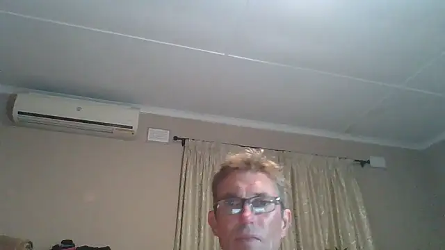 Snapshot of xykenrah@xh chatting on September 2025 09:47:02 PM xykenrahxh online show from September 2025 09:47:02 PM