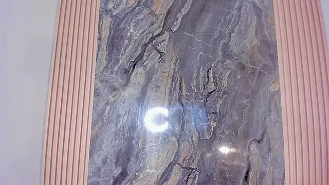 Rianamanson online show from October 2025 05:00:01 PM