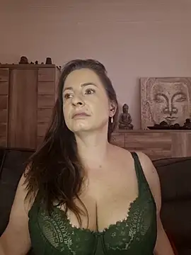 cristalines online show from November 2025 11:53:02 AM