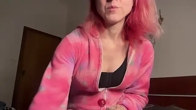 Snapshot of Nikky_Divine chatting on January 2025 06:04:02 PM Nikky Divine online show from January 2025 06:04:02 PM