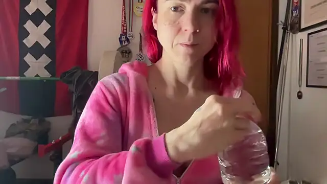 Snapshot of Nikky_Divine chatting on January 2025 09:24:01 AM Nikky Divine online show from January 2025 09:24:01 AM