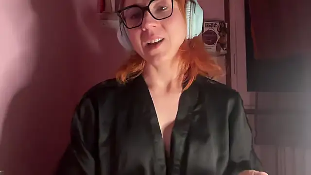 Snapshot of Nikky_Divine chatting on March 2026 01:54:02 AM Nikky Divine online show from March 2026 01:54:02 AM