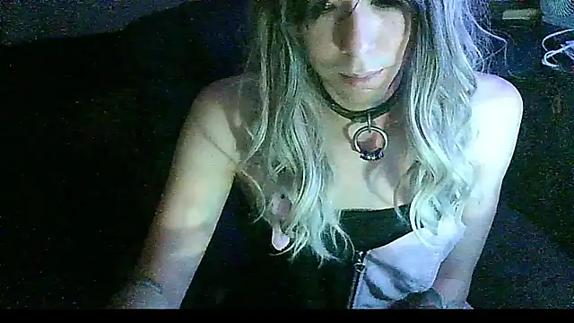 crystalxh online show from September 2025 09:48:02 PM