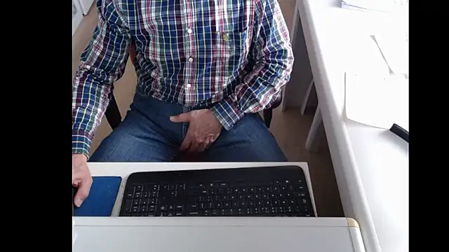 dutchpornking online show from February 2025 08:32:02 AM