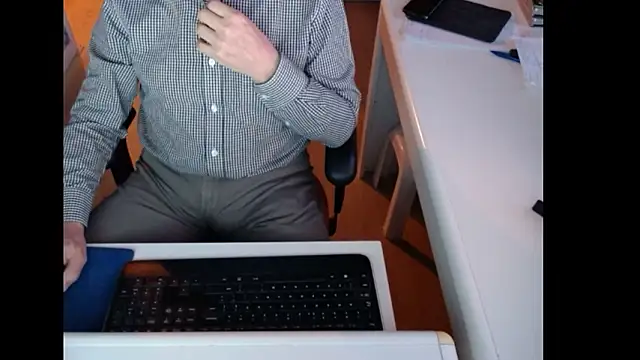 dutchpornking online show from February 2026 07:14:02 AM