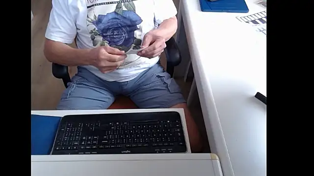 Snapshot of dutchpornking chatting on July 2026 11:36:01 AM dutchpornking online show from July 2026 11:36:01 AM
