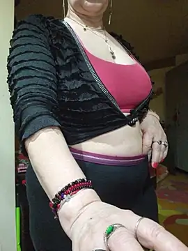 Snapshot of Chriss_Tinaa chatting on April 2026 02:51:02 AM Chriss Tinaa online show from April 2026 02:51:02 AM