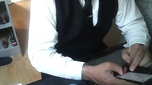 DUDURAxh online show from November 2025 01:22:02 PM