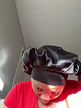 Snapshot of cherrybabe76 chatting on February 2025 03:43:02 PM cherrybabe76 online show from February 2025 03:43:02 PM