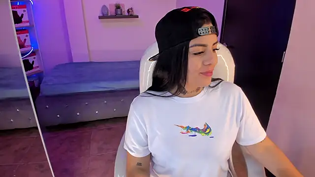 Catalinaa martinez online show from December 2024 11:52:02 PM