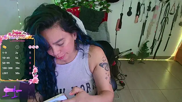 Snapshot of elektra_32 chatting on April 2026 08:06:01 AM elektra 32 online show from April 2026 08:06:01 AM