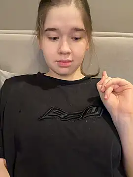 Snapshot of HornyGirlH chatting on March 2026 05:25:01 AM HornyGirlH online show from March 2026 05:25:01 AM