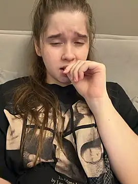 Snapshot of HornyGirlH chatting on March 2026 10:00:02 PM HornyGirlH online show from March 2026 10:00:02 PM