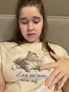 Snapshot of HornyGirlH chatting on April 2026 01:14:01 AM HornyGirlH online show from April 2026 01:14:01 AM