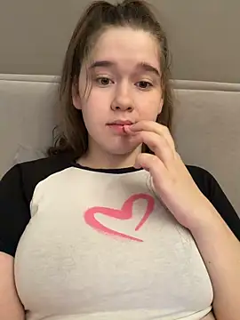 Snapshot of HornyGirlH chatting on May 2026 05:57:02 AM HornyGirlH online show from May 2026 05:57:02 AM