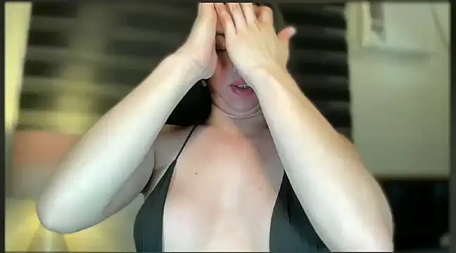 Snapshot of MISSANACONDA chatting on February 2025 09:20:02 PM MISSANACONDA online show from February 2025 09:20:02 PM