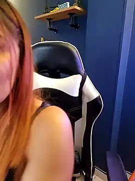 jnilu1227 online show from February 2025 04:47:02 PM