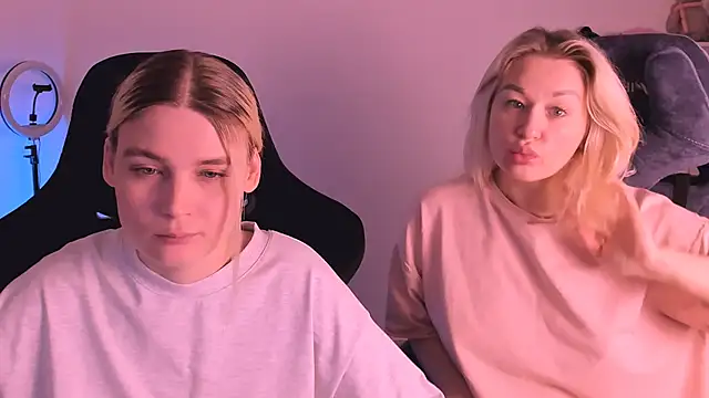 hotblonds online show from January 2025 03:34:02 PM