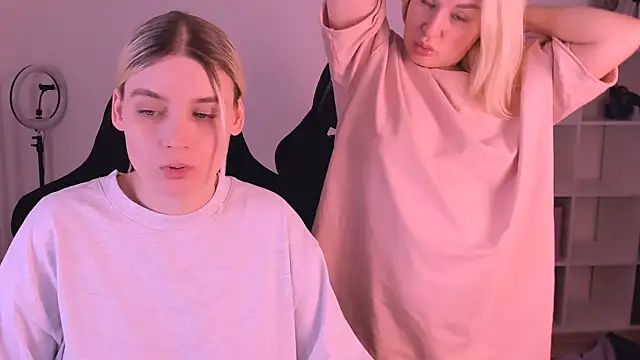 hotblonds online show from January 2025 04:48:01 PM