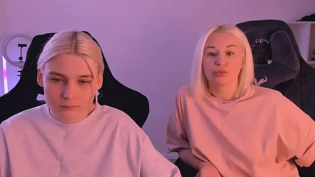 hotblonds online show from February 2025 12:14:02 PM