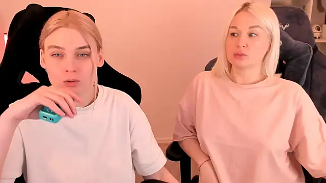 hotblonds online show from March 2025 03:45:02 PM