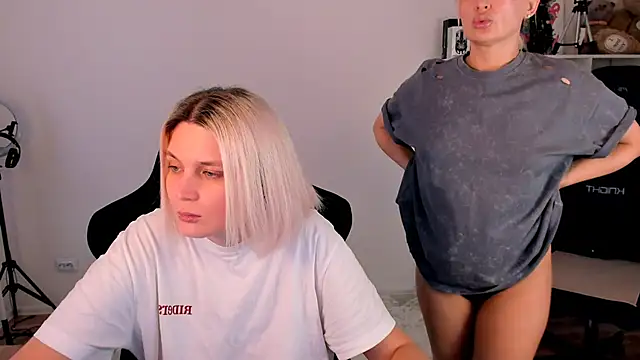 hotblonds online show from December 2025 11:06:02 AM