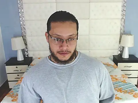 WilliamJhons online show from March 2025 09:37:01 PM