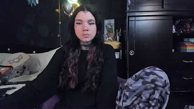 Lilmarieee online show from November 2025 11:16:02 PM