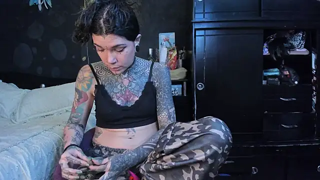 Lilmarieee online show from December 2025 09:53:01 PM