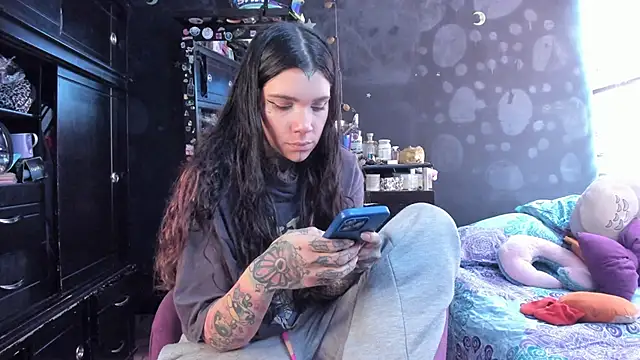 Lilmarieee online show from December 2025 02:25:01 PM