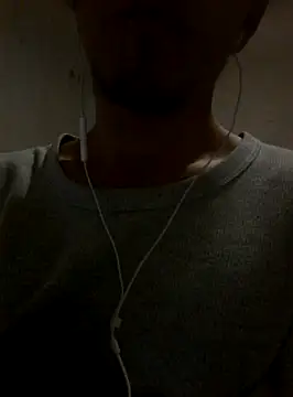 Snapshot of landy20cm chatting on February 2025 03:48:01 AM landy20cm online show from February 2025 03:48:01 AM