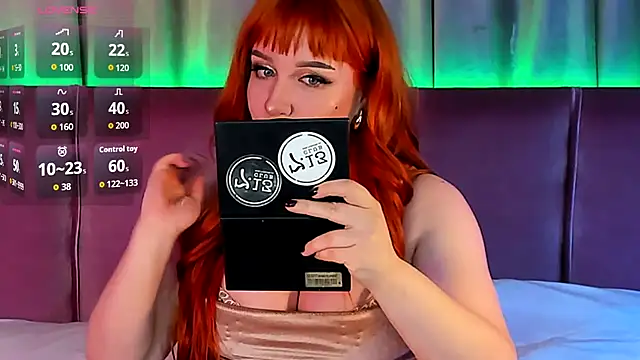 Snapshot of RoseRoxy chatting on October 2025 06:34:01 AM RoseRoxy online show from October 2025 06:34:01 AM