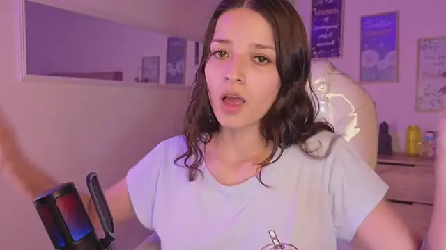 Amaia Daniells online show from October 2025 03:51:02 AM