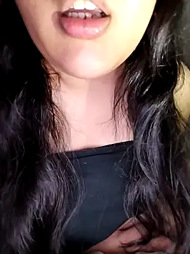 Annerae online show from April 2026 03:28:02 PM